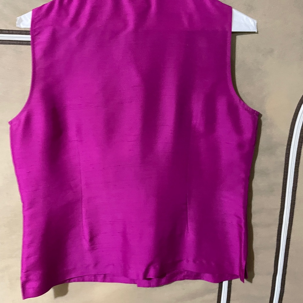 Sleeveless silk top - Picture 2 of 5